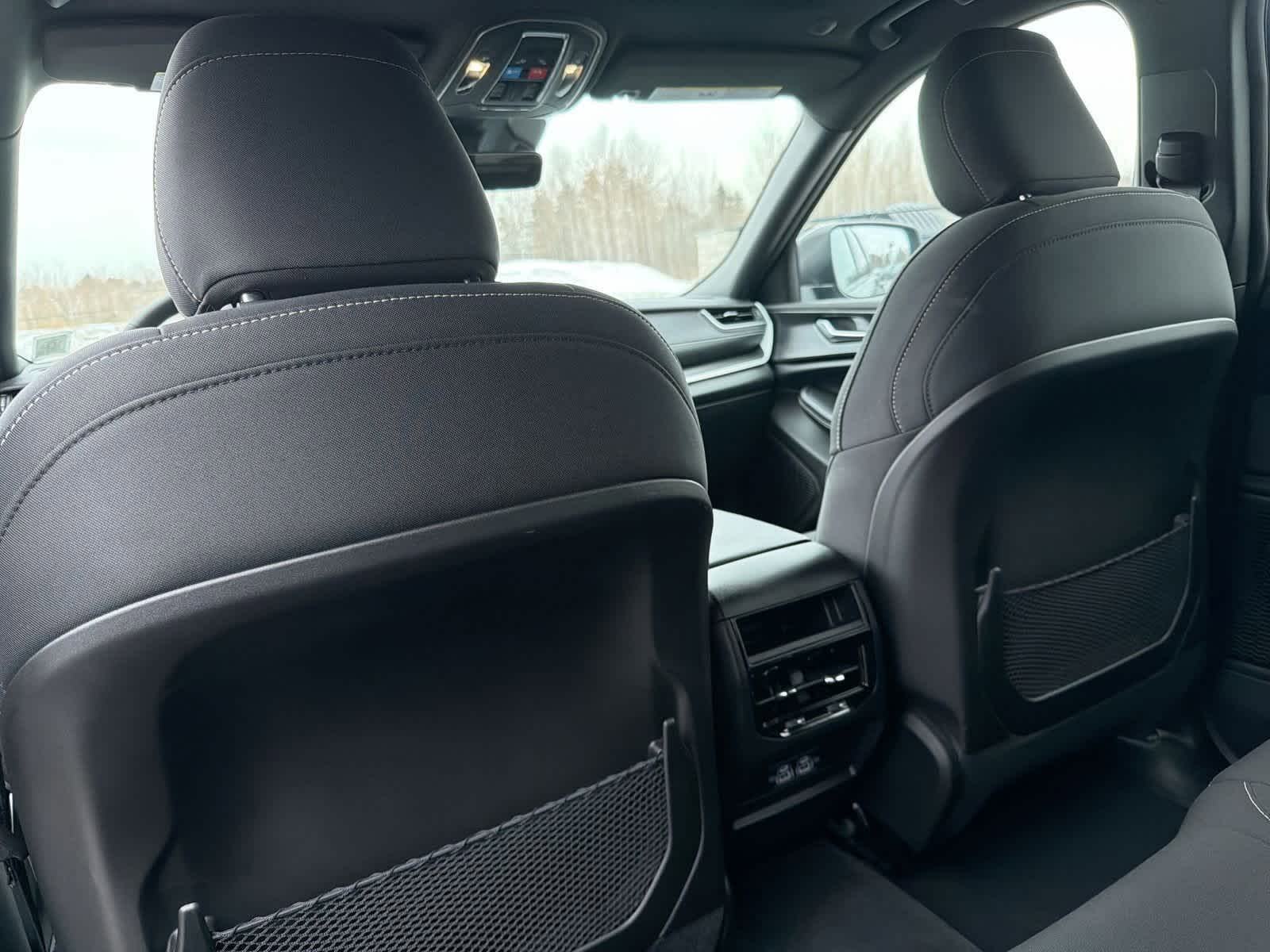 Thumbnail: 2025 Jeep Grand Cherokee - 19