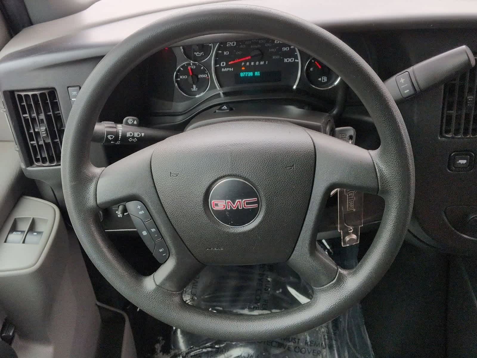 Thumbnail: 2018 GMC Savana - 23