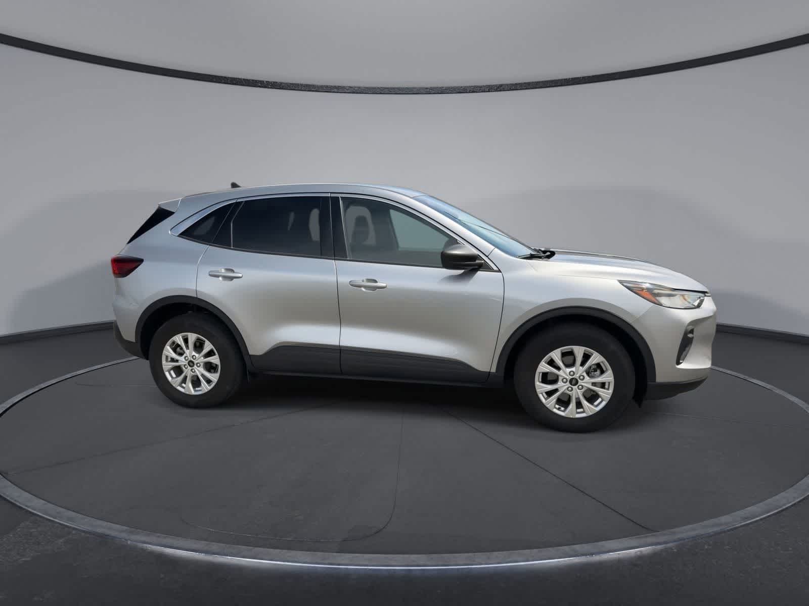 Thumbnail: 2023 Ford Escape - 9