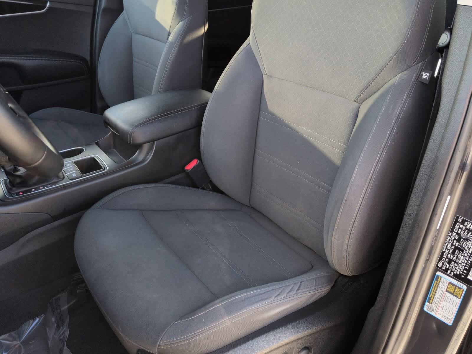 Thumbnail: 2019 Kia Sorento - 17