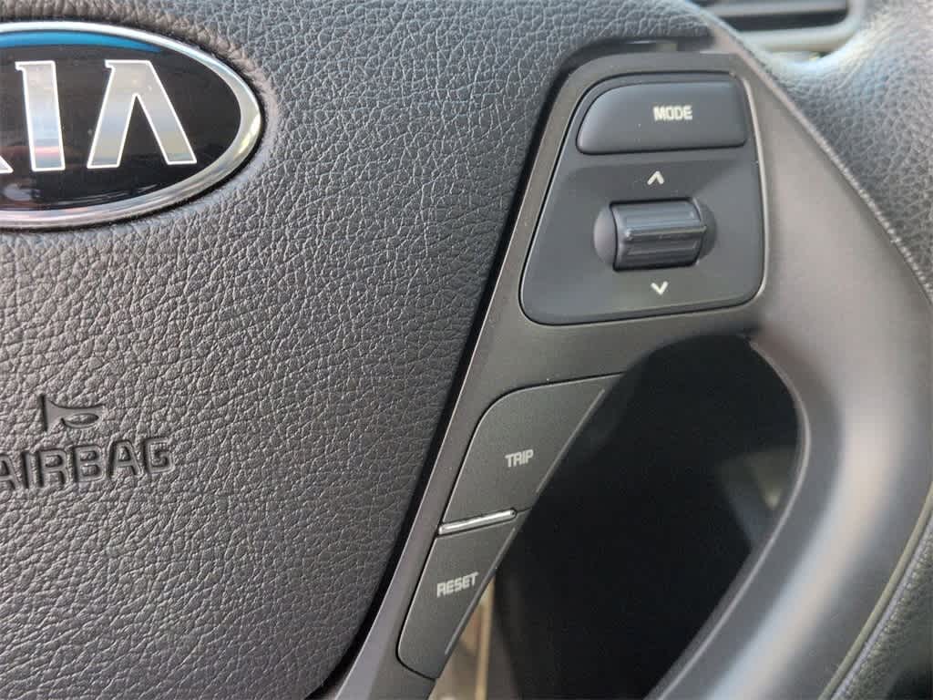 Thumbnail: 2017 Kia Forte - 25