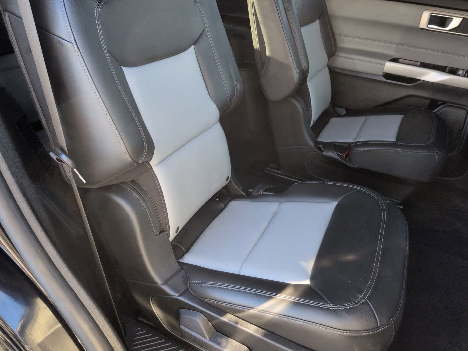 Thumbnail: 2022 Ford Explorer - 22