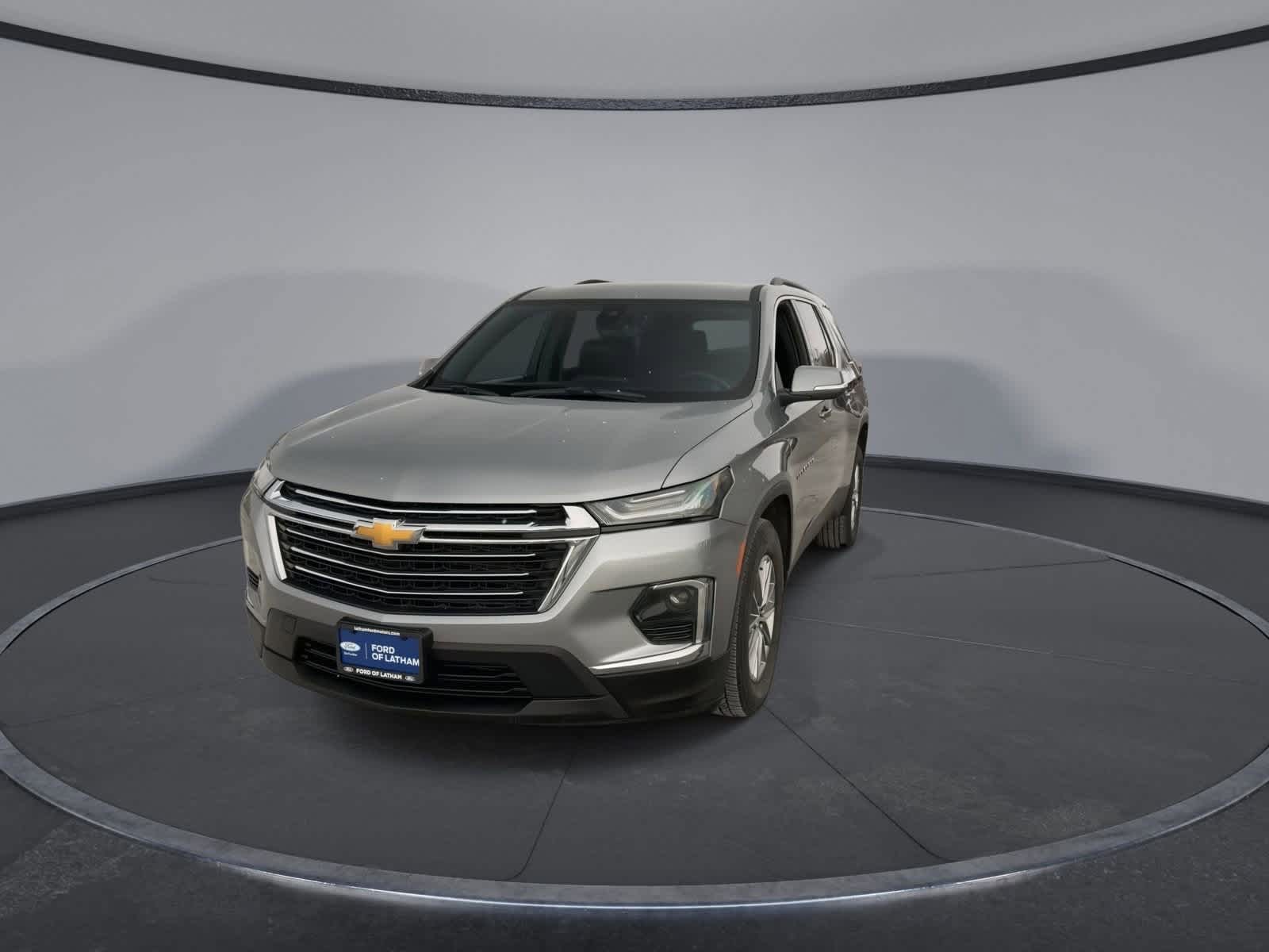 Thumbnail: 2023 Chevrolet Traverse - 3