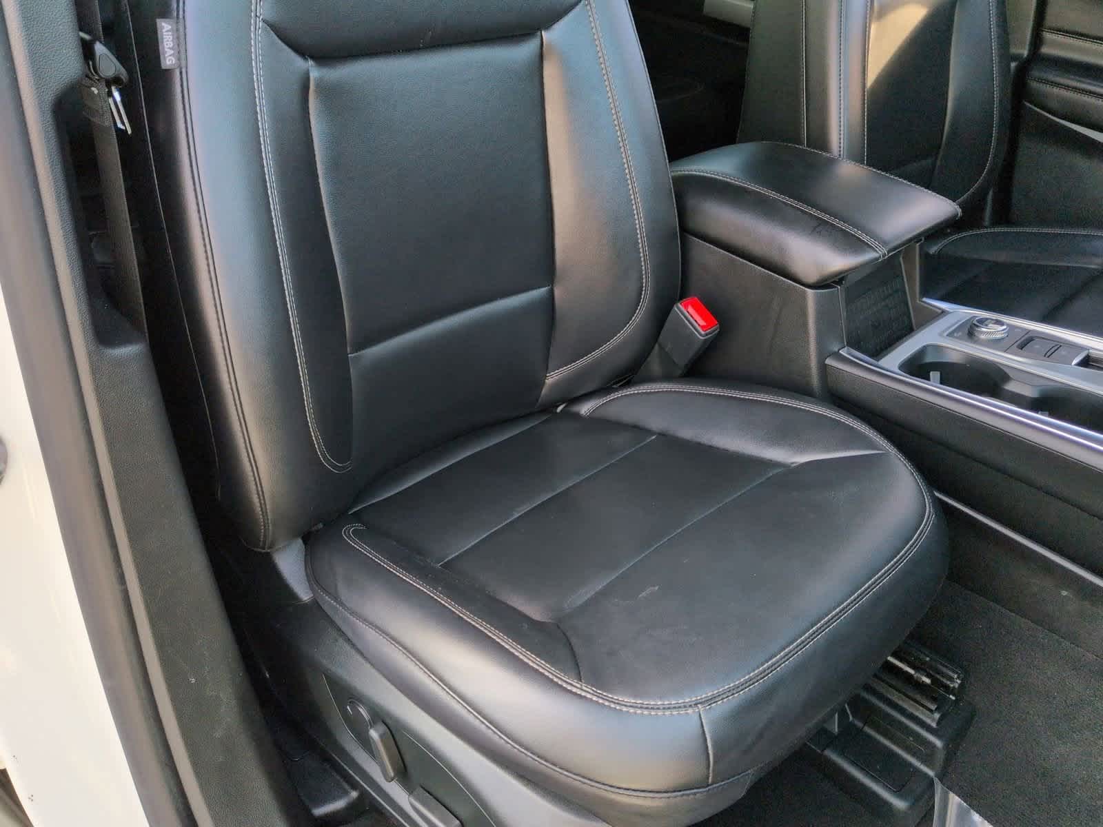 Thumbnail: 2023 Ford Explorer - 22