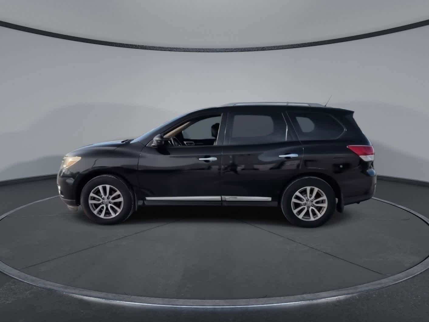 Thumbnail: 2016 Nissan Pathfinder - 5