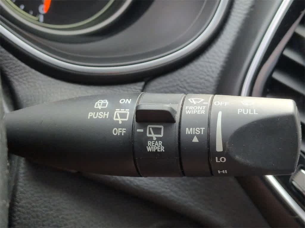 Thumbnail: 2019 Jeep Cherokee - 26