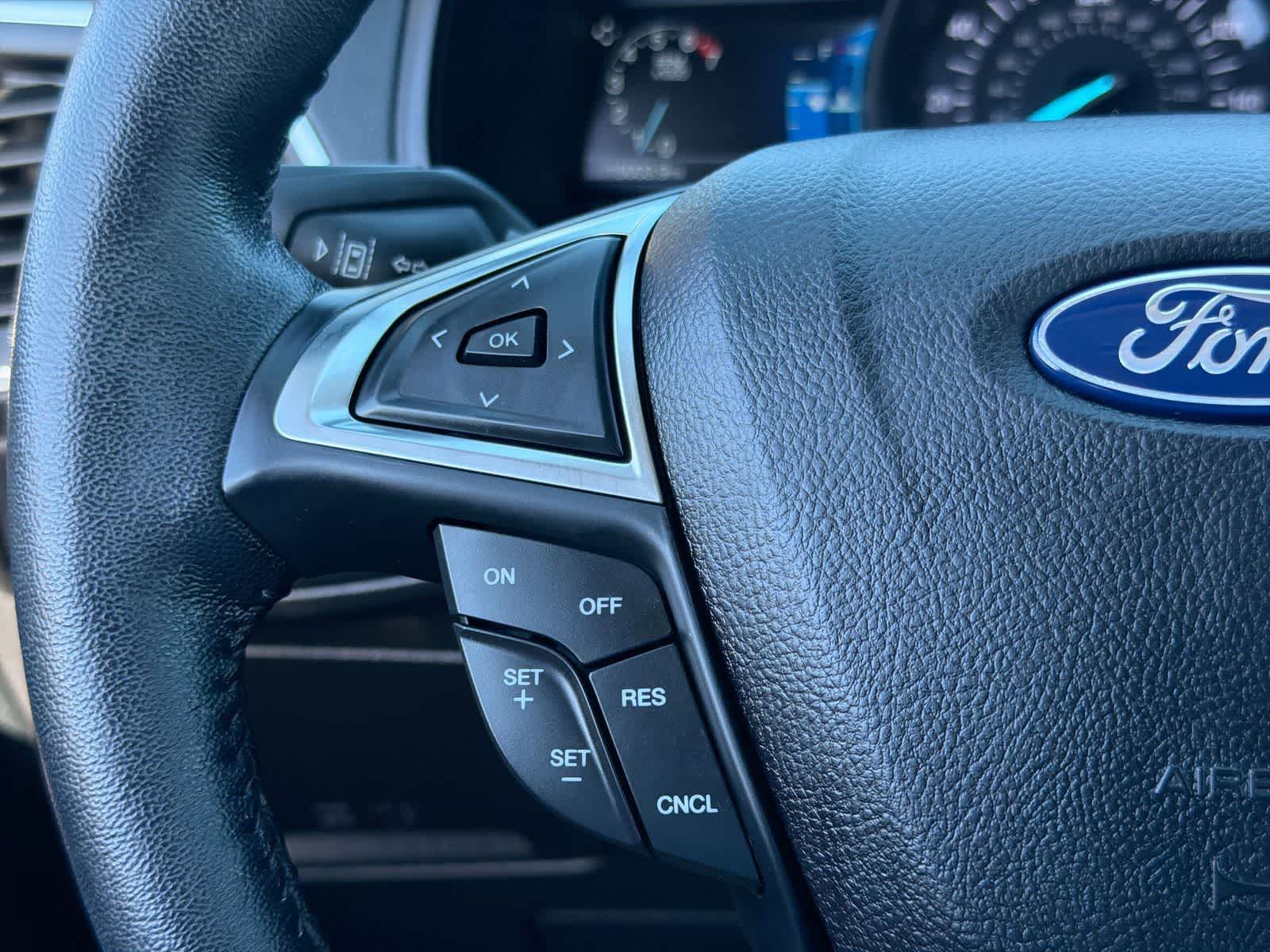 Thumbnail: 2022 Ford Edge - 24