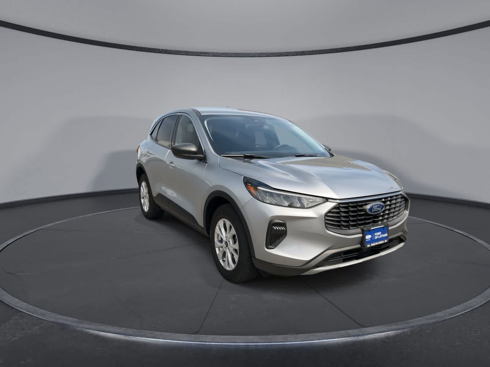 Thumbnail: 2023 Ford Escape - 2