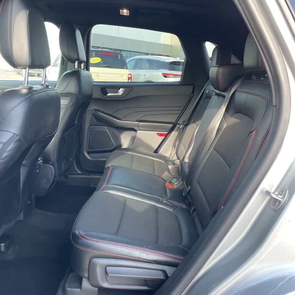 Thumbnail: 2023 Ford Escape - 7