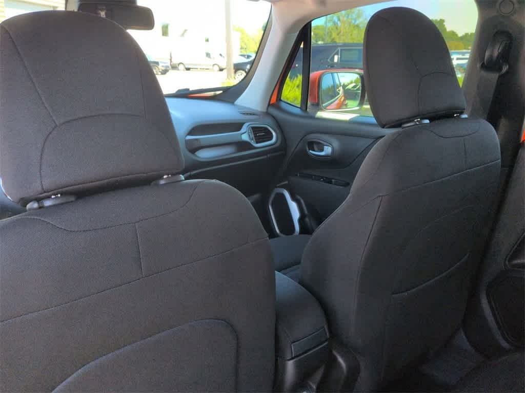 Thumbnail: 2021 Jeep Renegade - 19