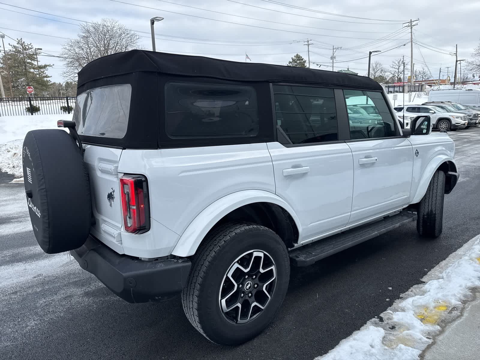 Thumbnail: 2023 Ford Bronco - 3