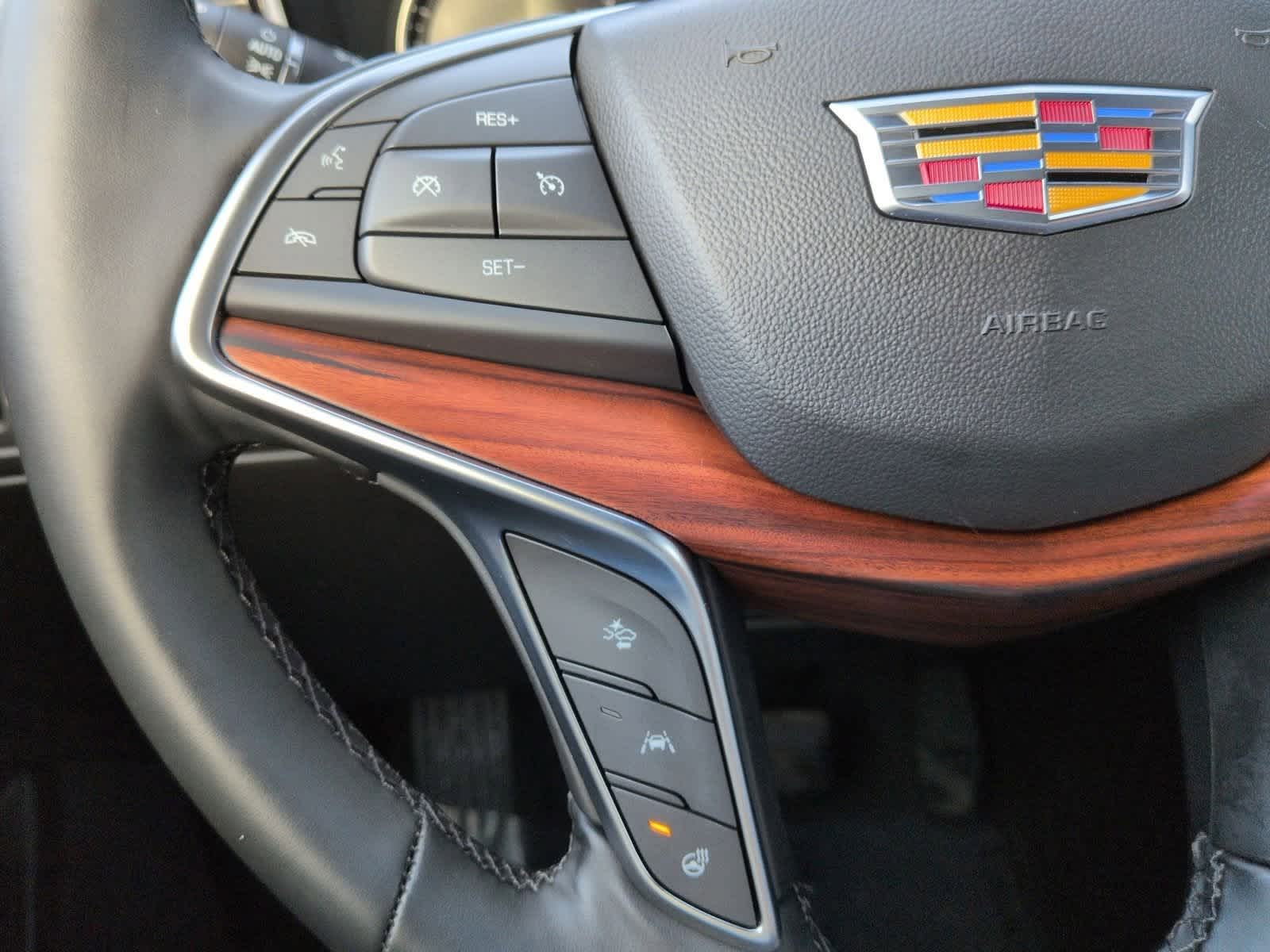 Thumbnail: 2025 Cadillac XT5 - 26