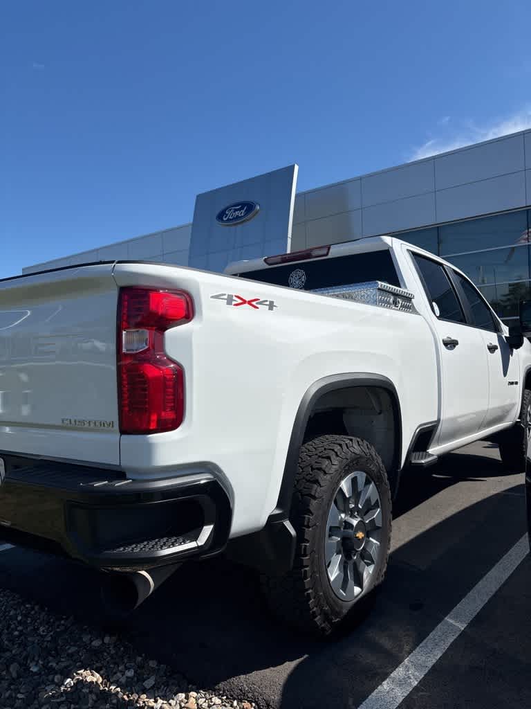 Thumbnail: 2023 Chevrolet Silverado 2500 - 4