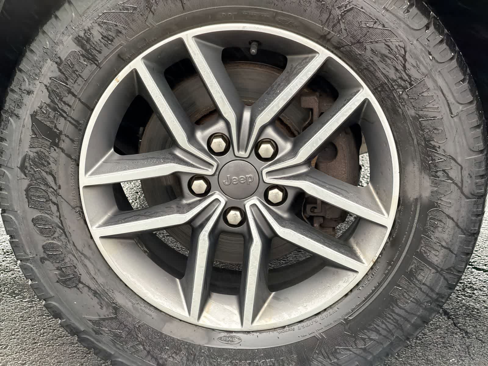 Thumbnail: 2020 Jeep Grand Cherokee - 14