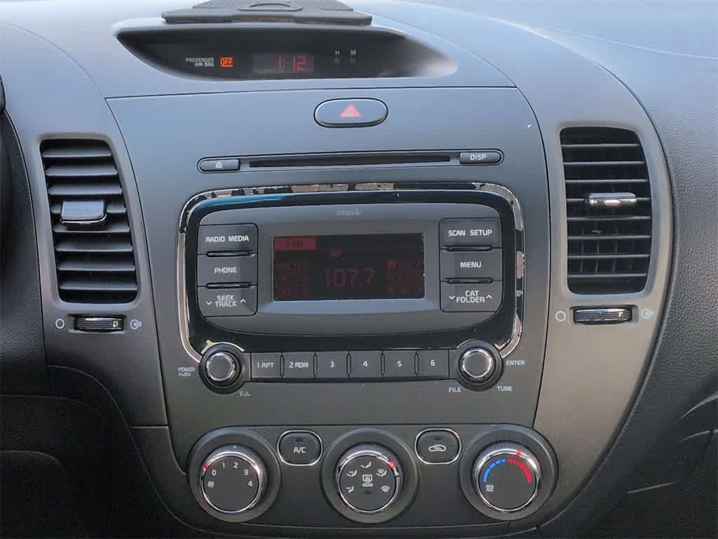 Thumbnail: 2017 Kia Forte - 28