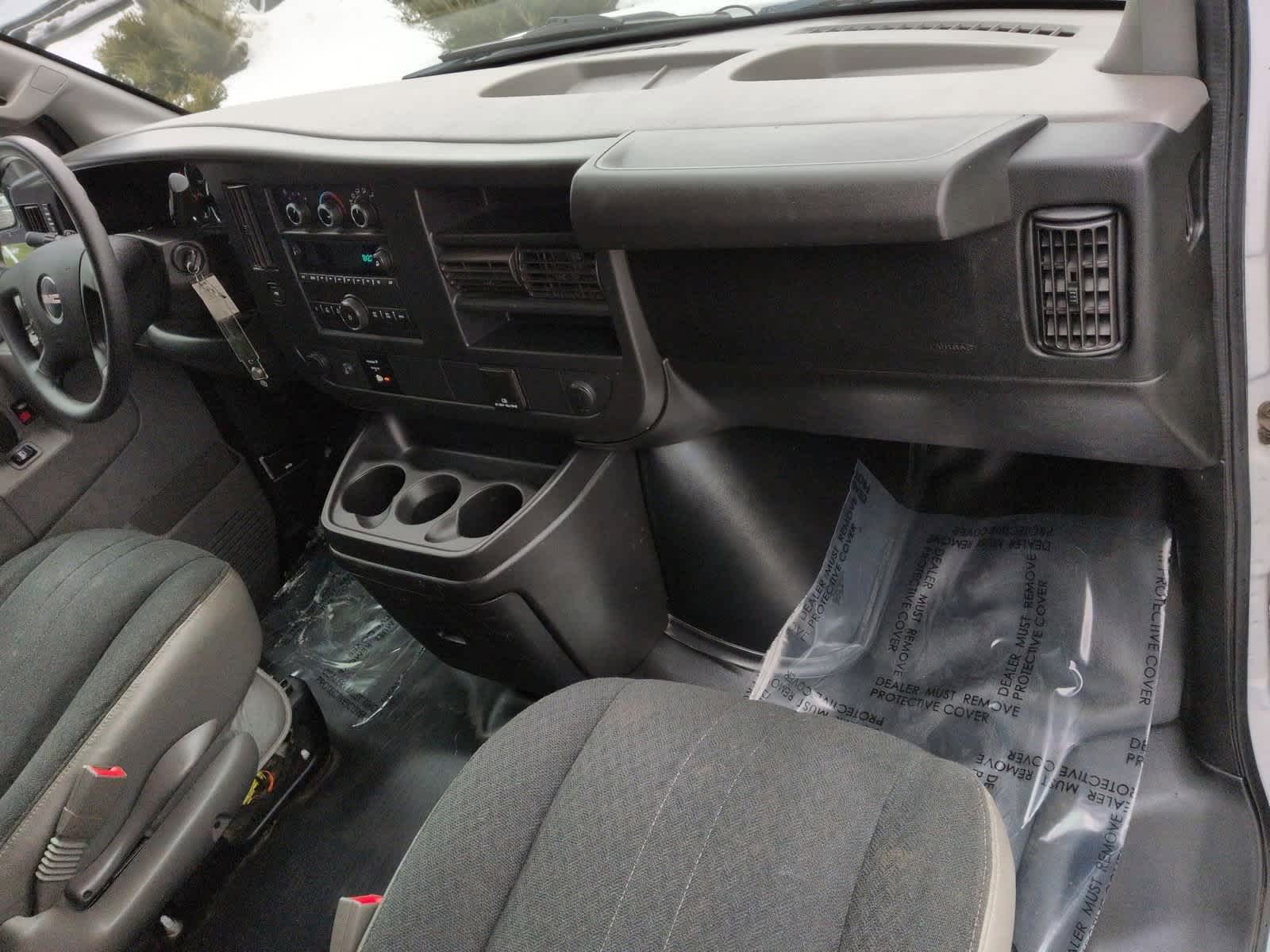 Thumbnail: 2018 GMC Savana - 16