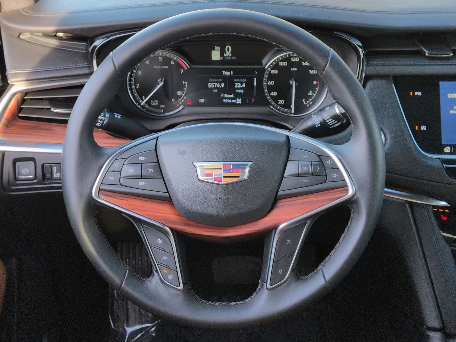 Thumbnail: 2025 Cadillac XT5 - 25