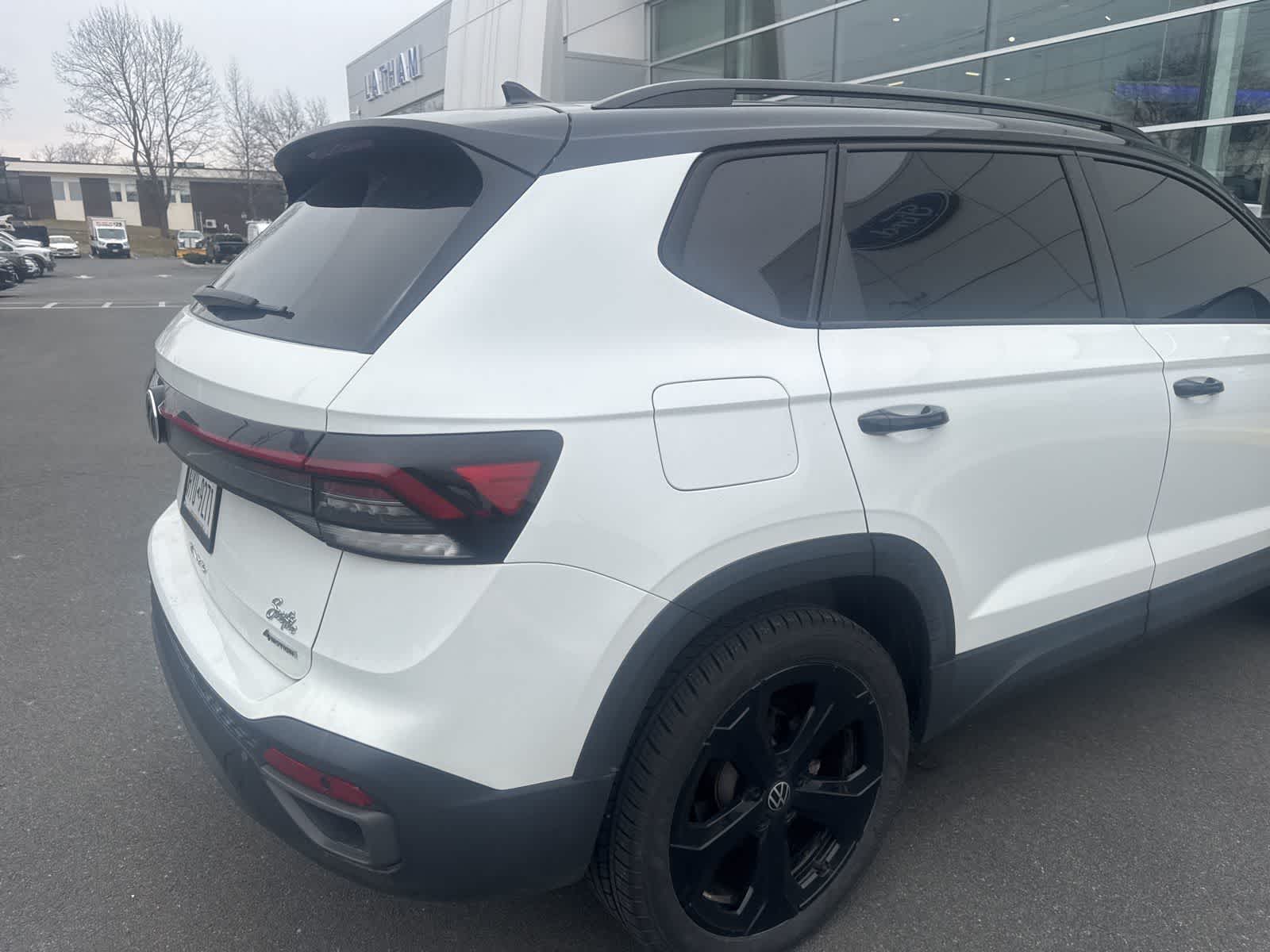 Thumbnail: 2025 Volkswagen Taos - 4