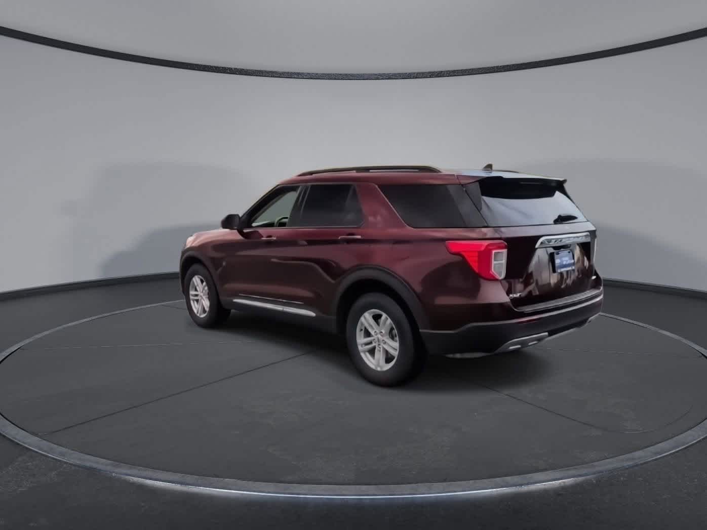 Thumbnail: 2022 Ford Explorer - 6