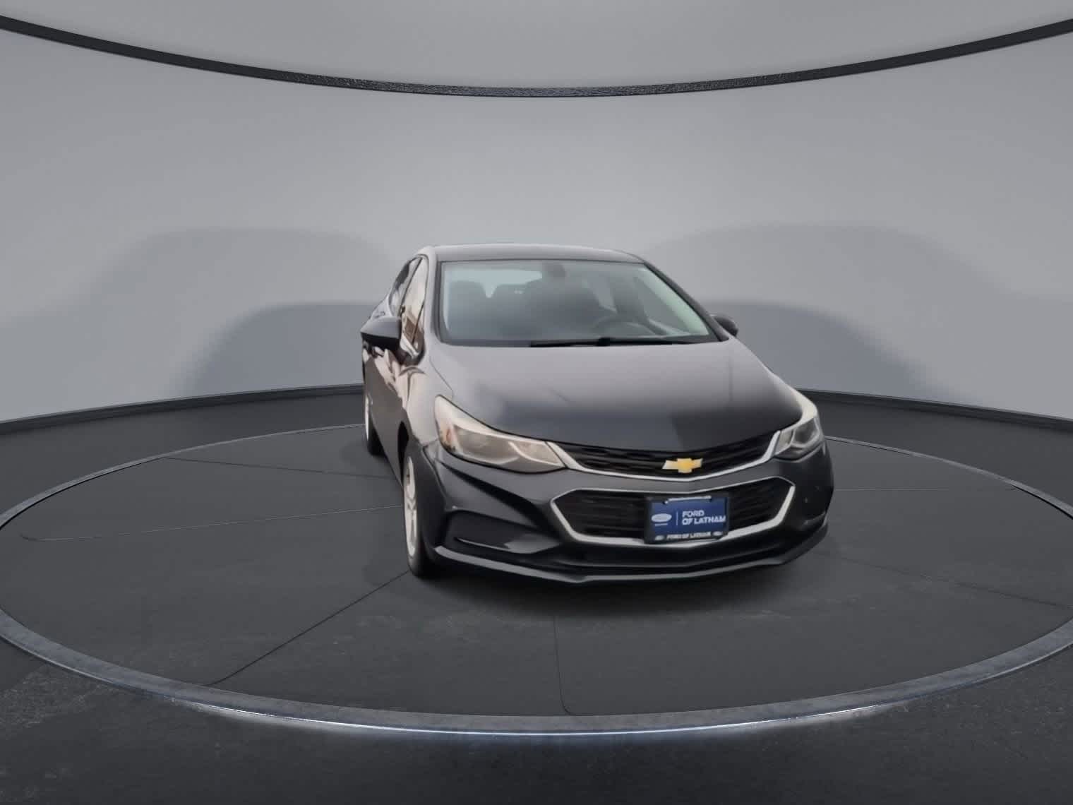 Thumbnail: 2018 Chevrolet Cruze - 2