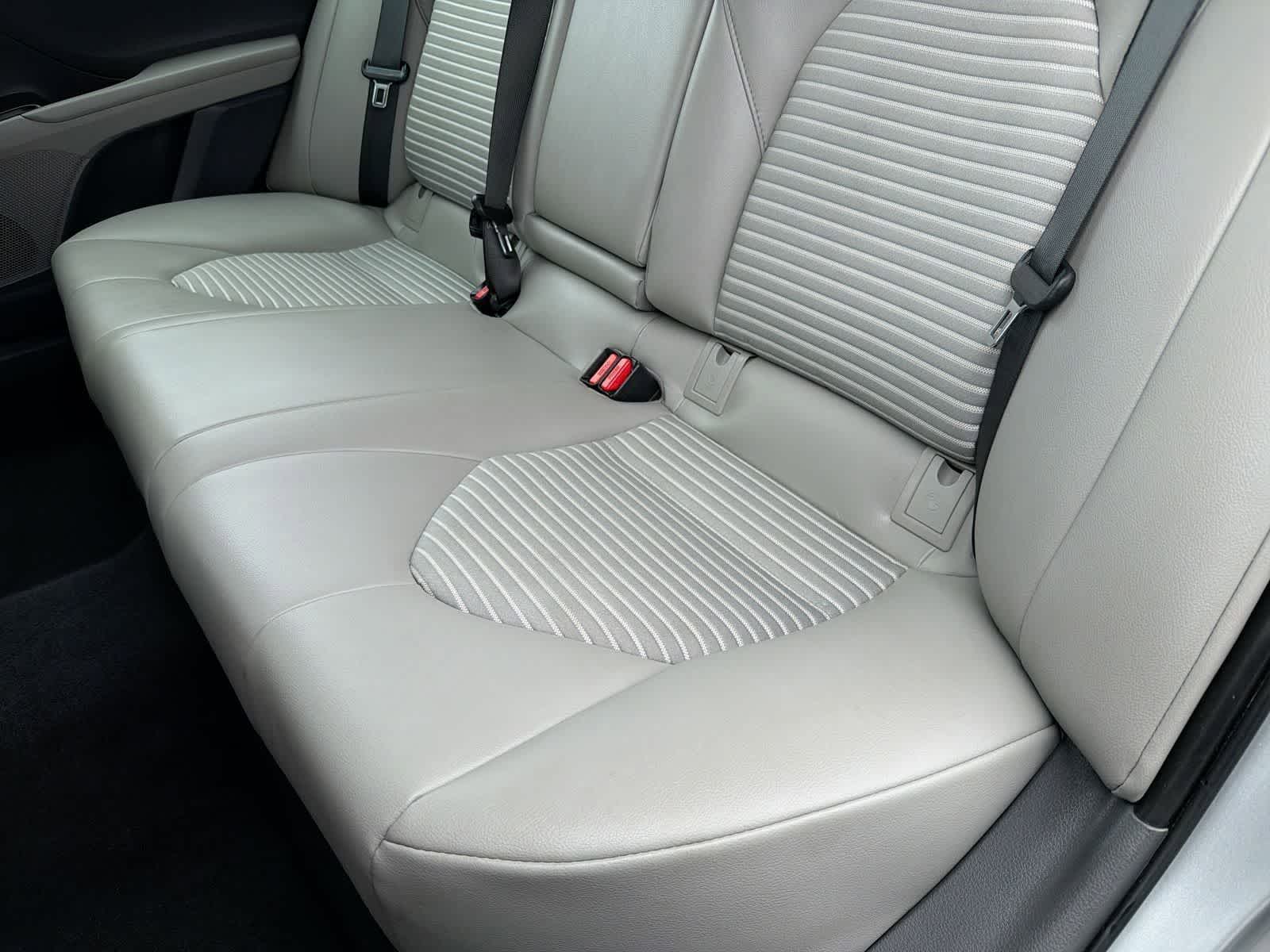 Thumbnail: 2019 Toyota Camry - 20