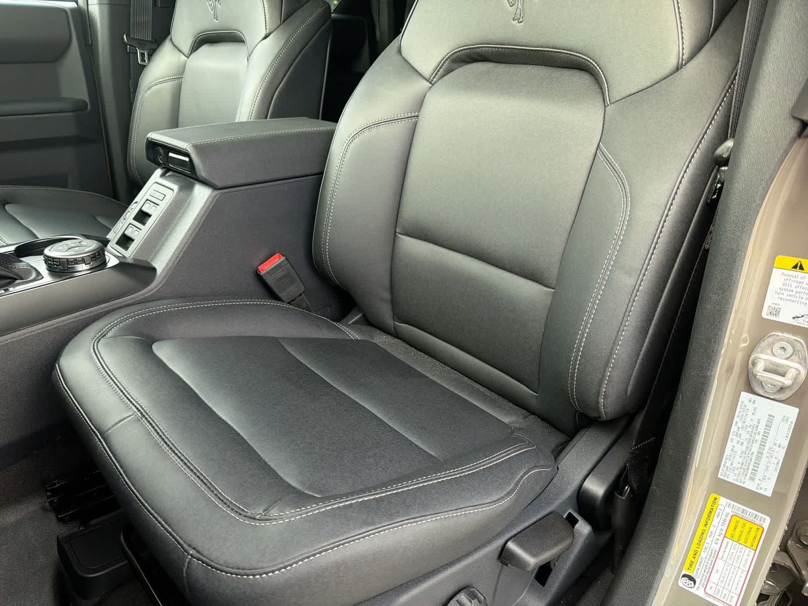 Thumbnail: 2025 Ford Bronco - 17