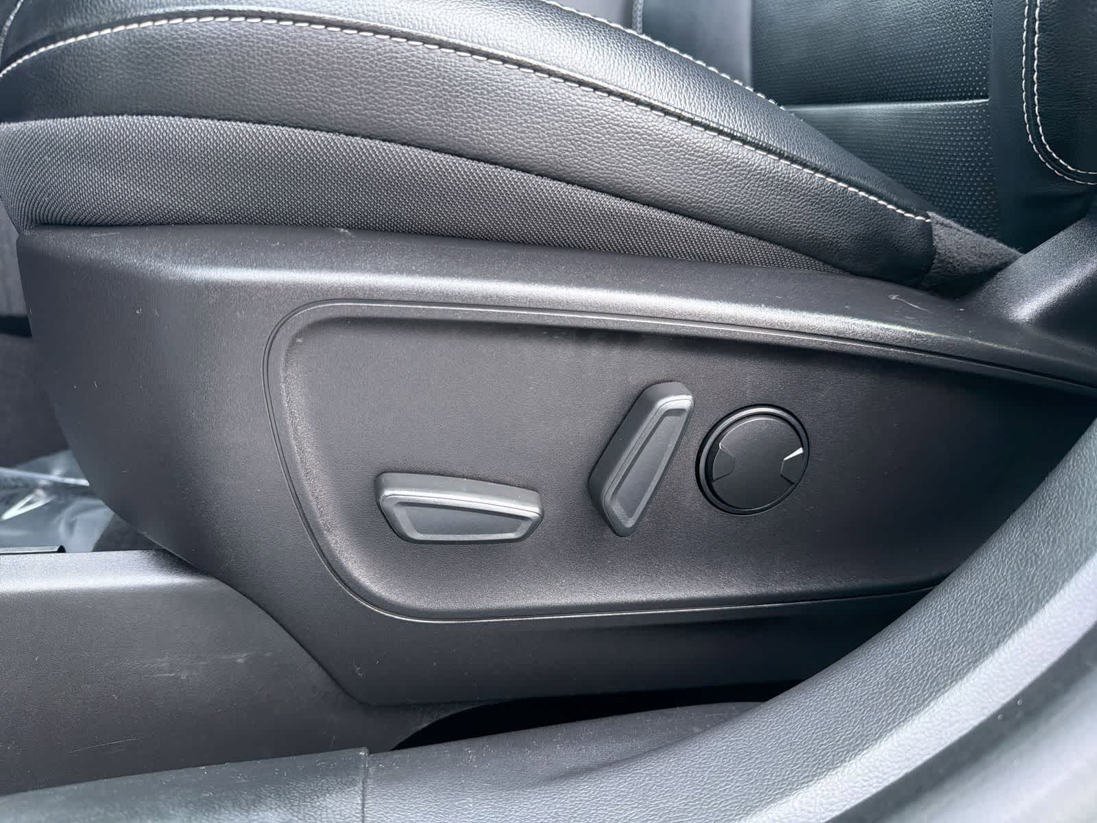 Thumbnail: 2022 Ford Escape - 18