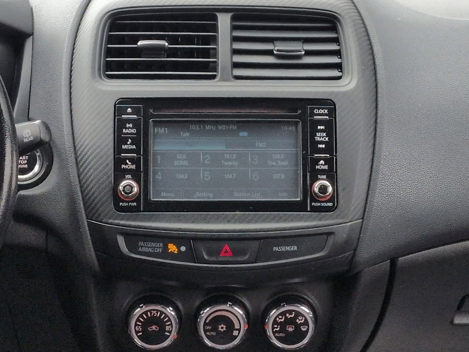 Thumbnail: 2016 Mitsubishi Outlander Sport - 28