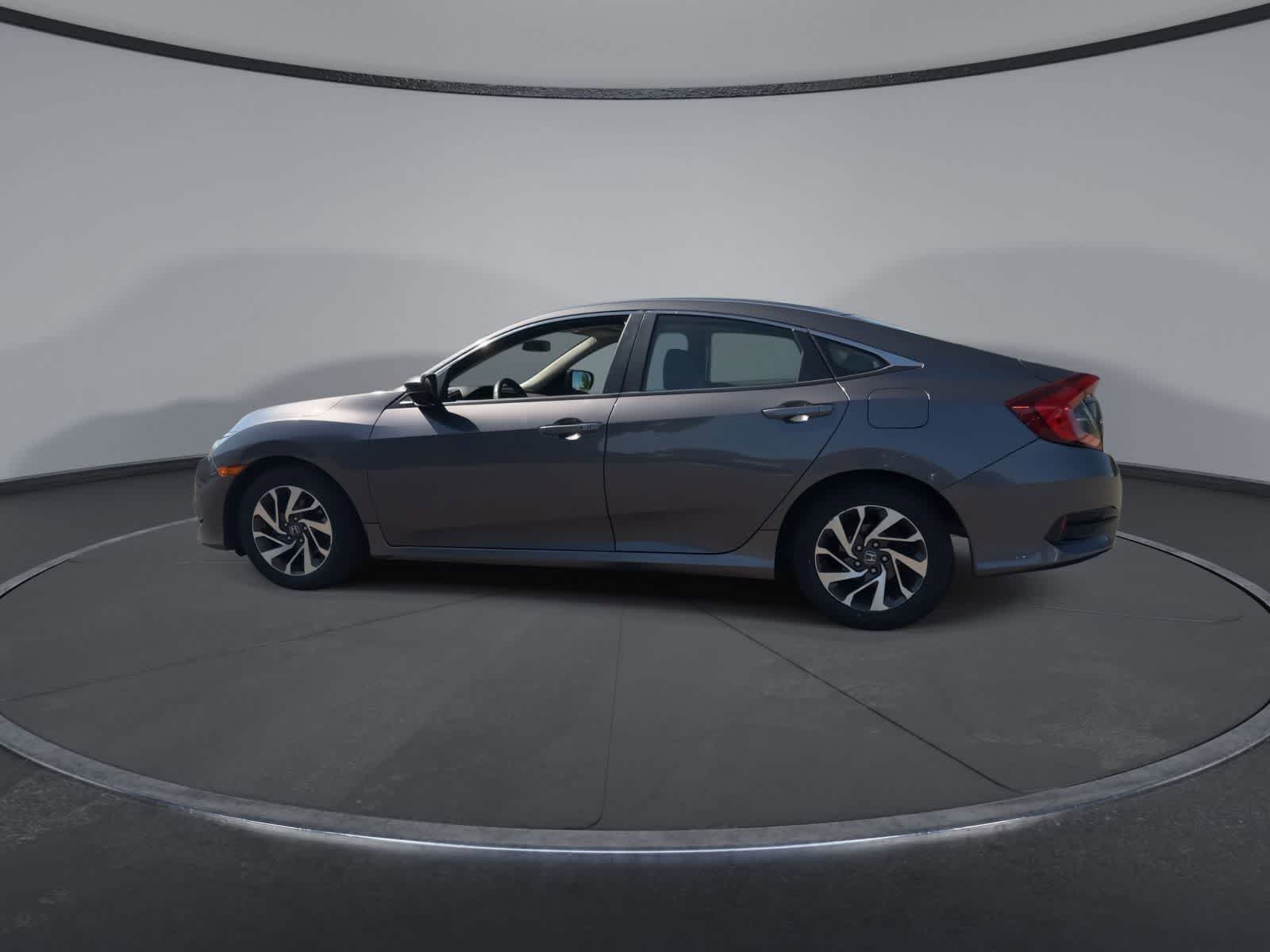 Thumbnail: 2016 Honda Civic - 4