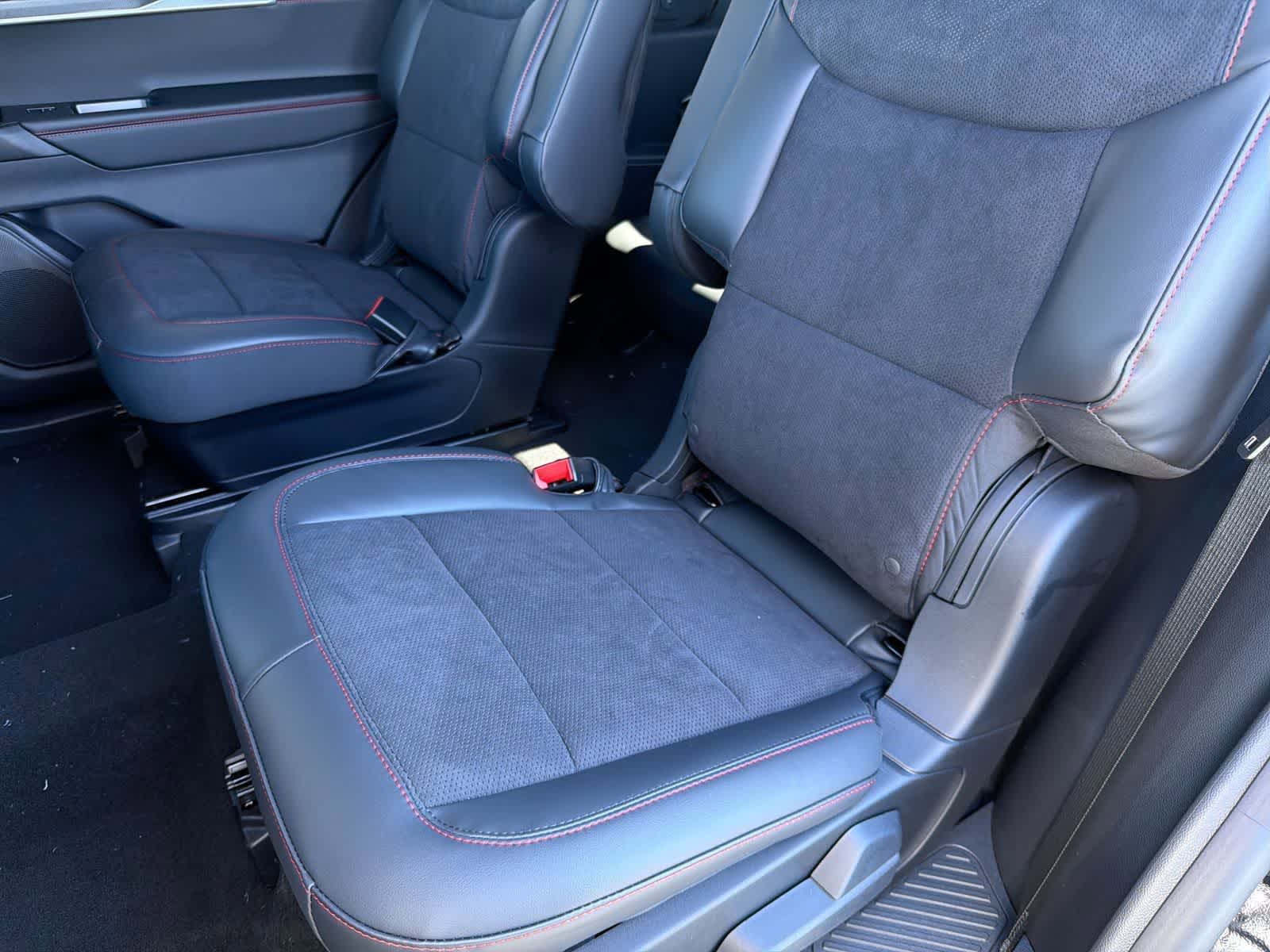 Thumbnail: 2026 Ford Explorer - 21