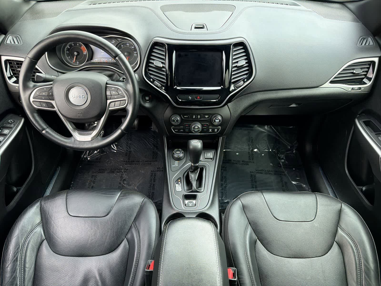 Thumbnail: 2019 Jeep Cherokee - 16