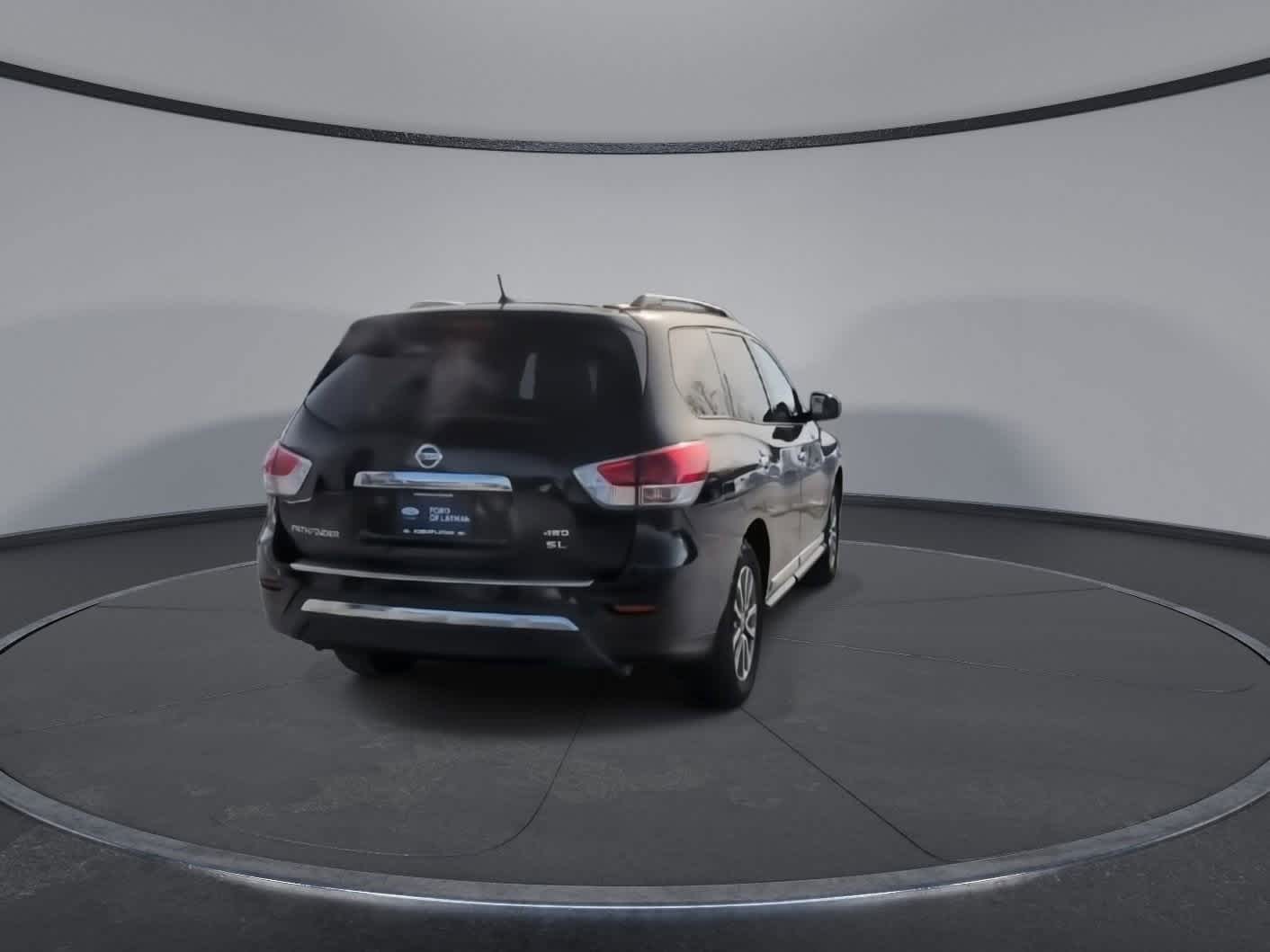 Thumbnail: 2016 Nissan Pathfinder - 8