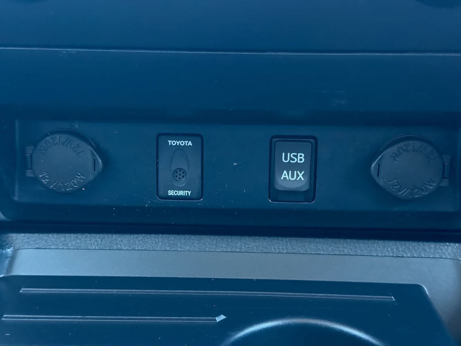 Thumbnail: 2019 Toyota Tundra - 31