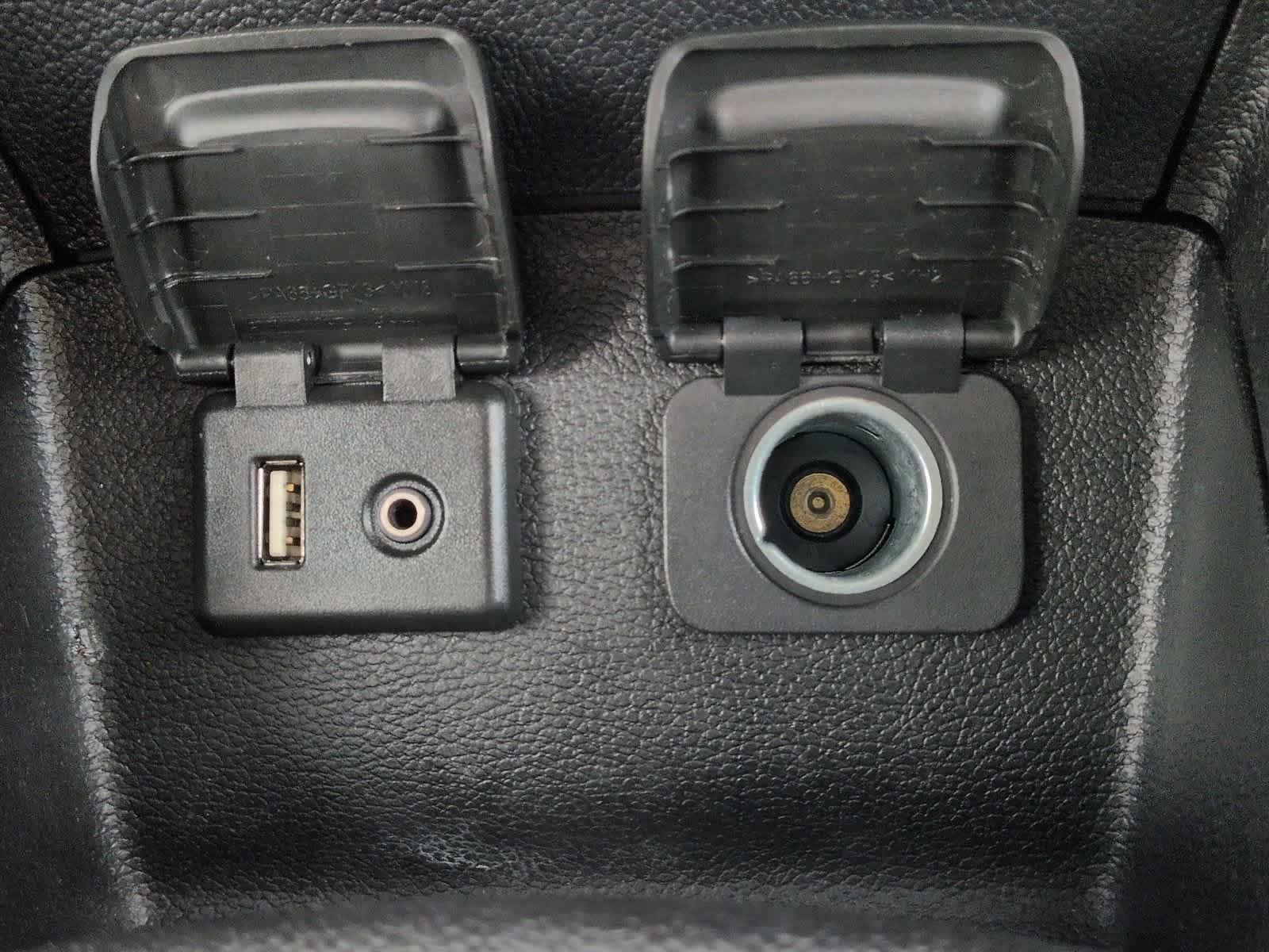 Thumbnail: 2018 Chevrolet Cruze - 31