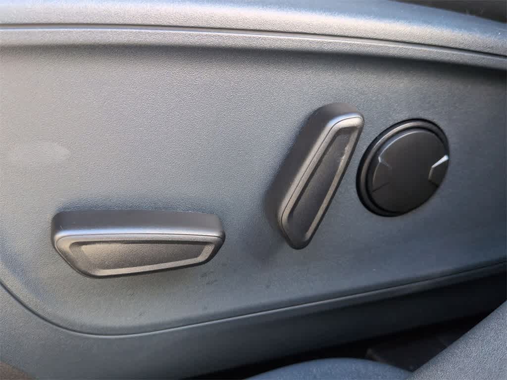 Thumbnail: 2025 Ford Maverick - 18