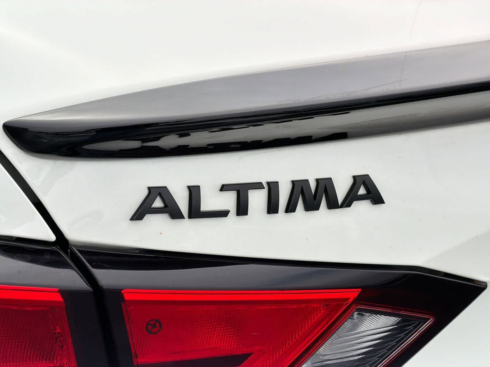 Thumbnail: 2022 Nissan Altima - 13