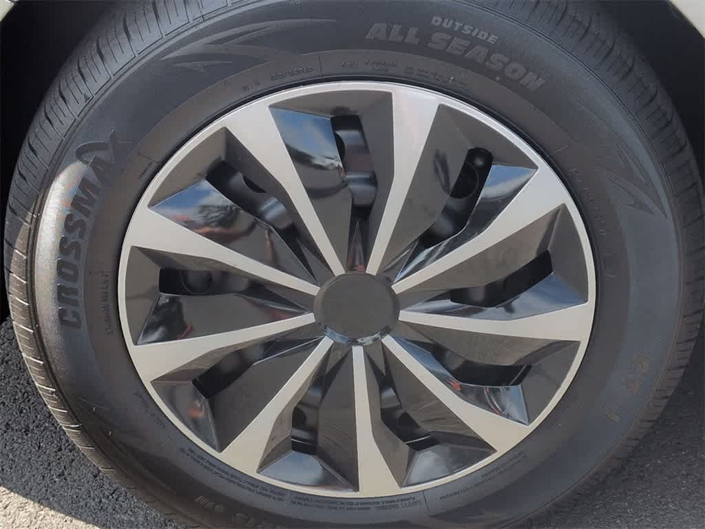 Thumbnail: 2017 Kia Forte - 14