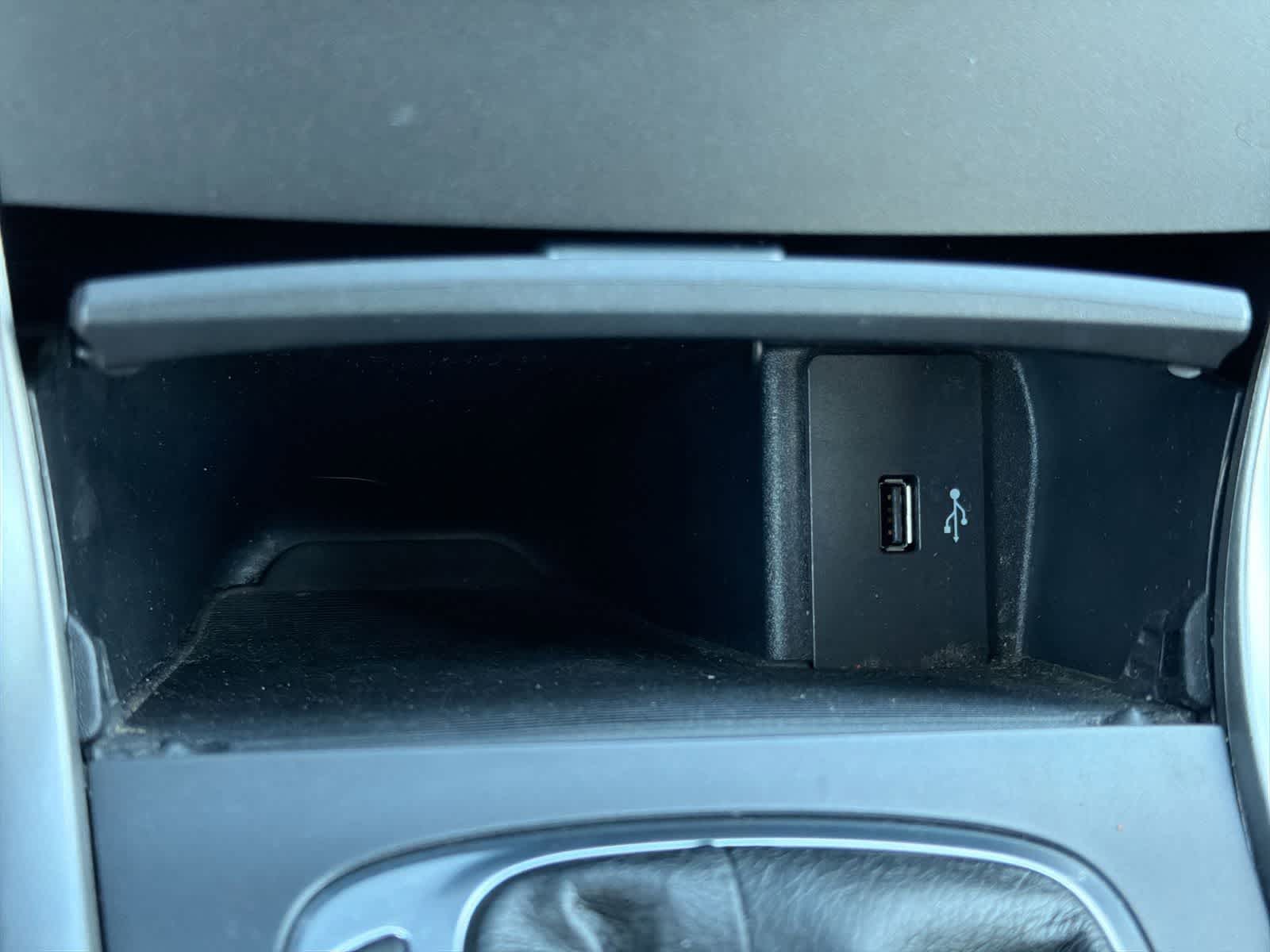 Thumbnail: 2016 Ford Edge - 31