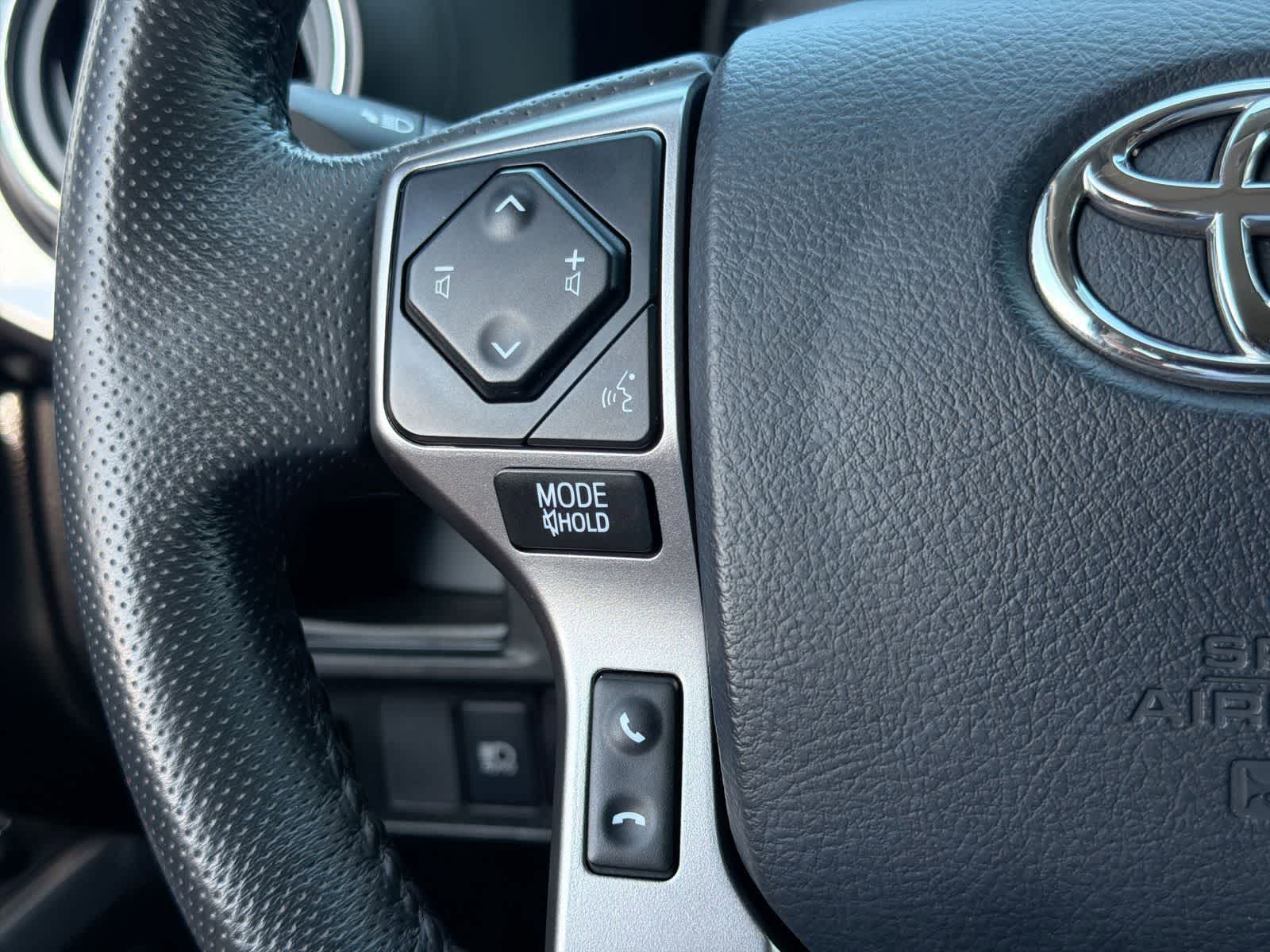 Thumbnail: 2018 Toyota Tacoma - 24