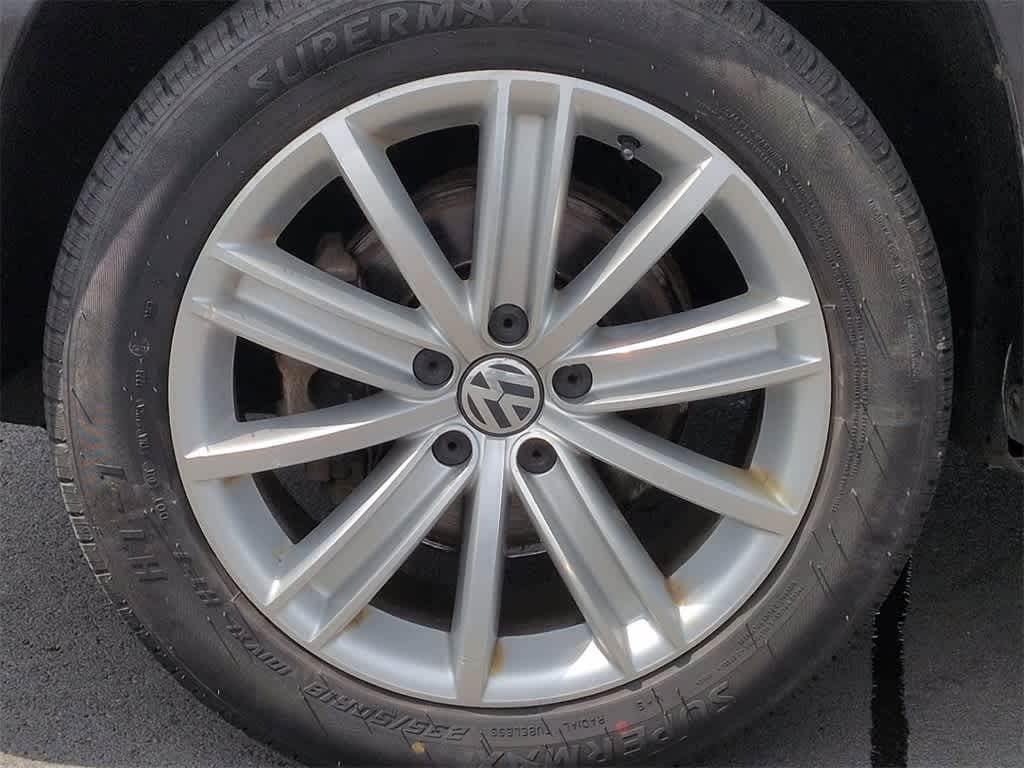 Thumbnail: 2016 Volkswagen Tiguan - 14