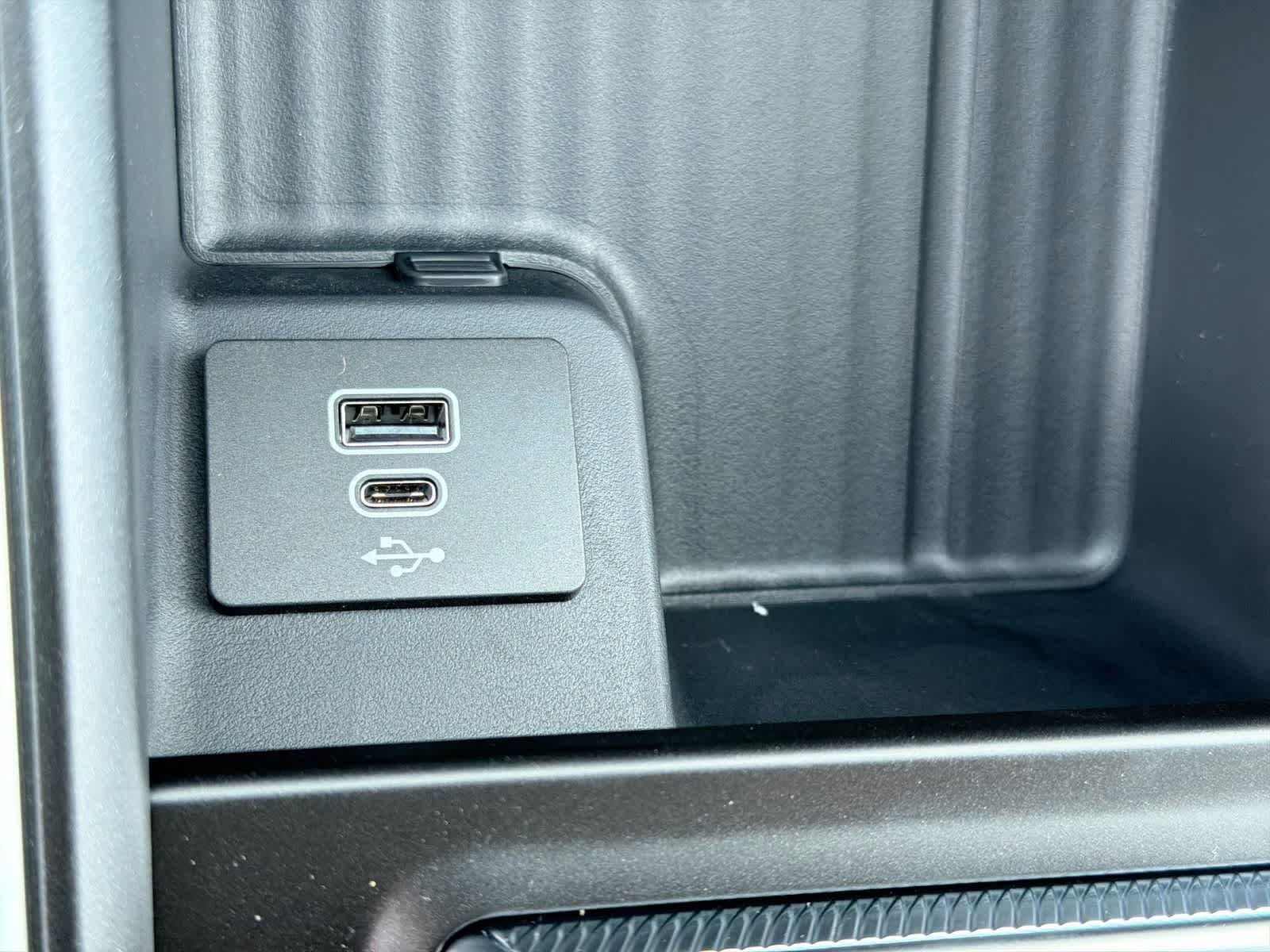 Thumbnail: 2026 Ford Expedition - 32