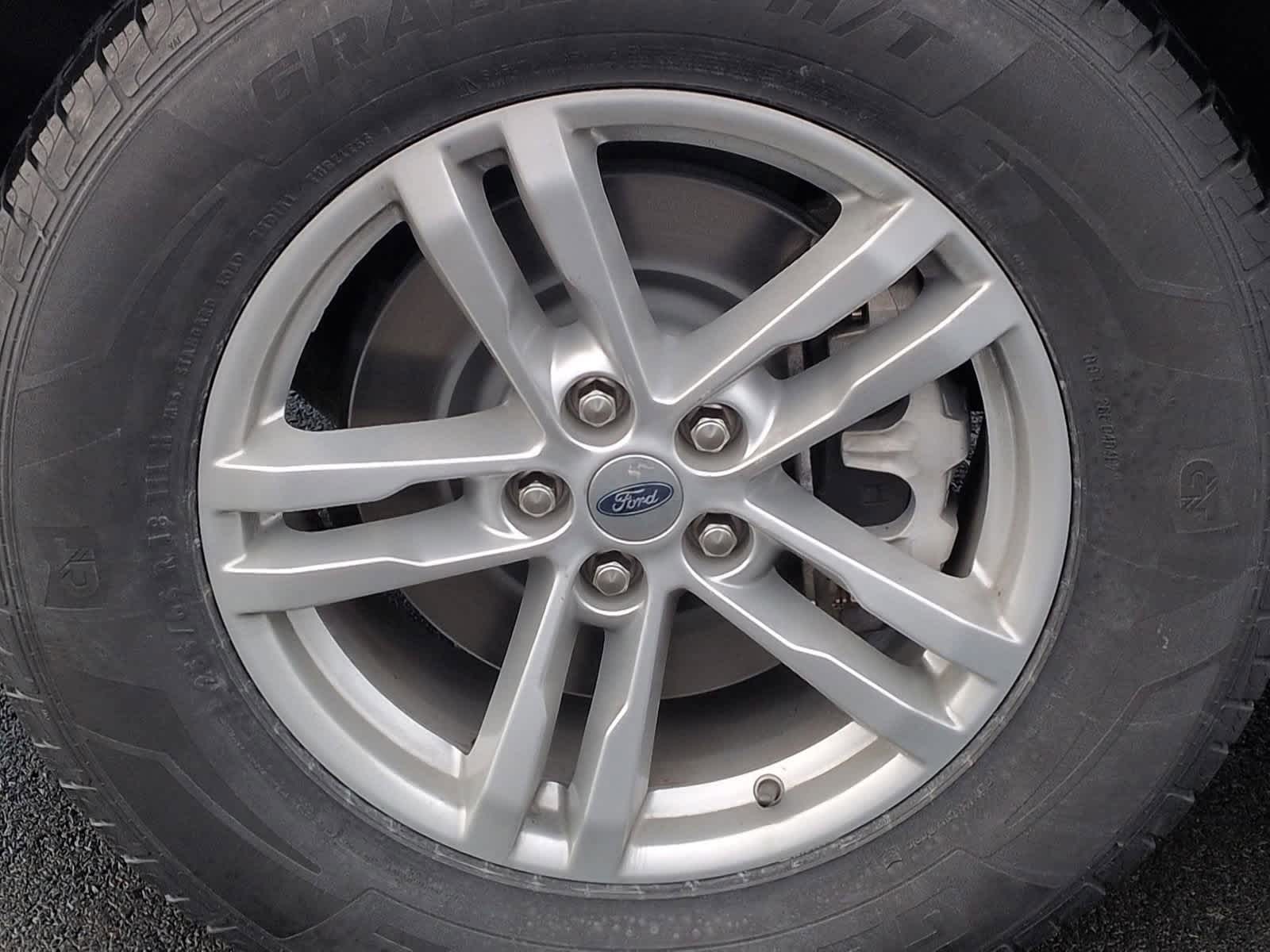 Thumbnail: 2022 Ford Explorer - 14