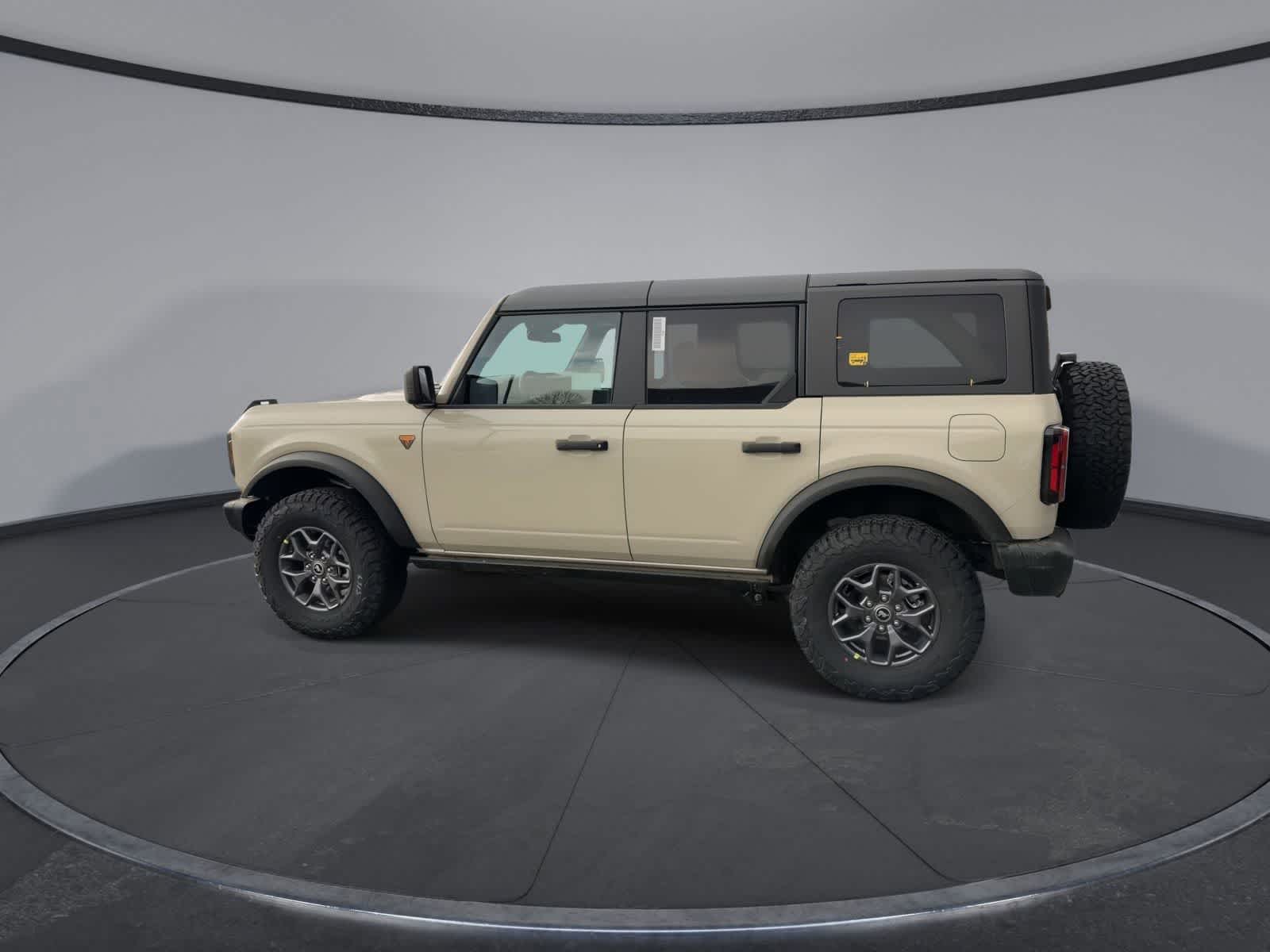 Thumbnail: 2025 Ford Bronco - 5