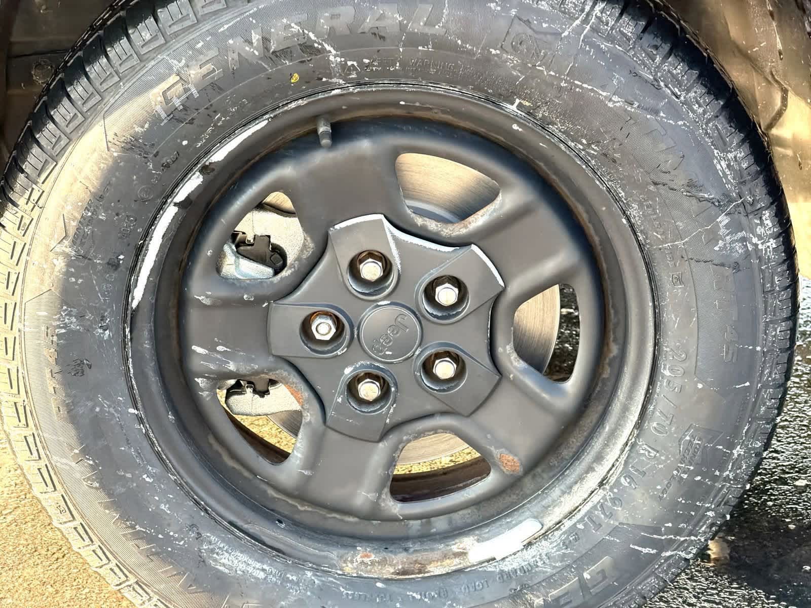 Thumbnail: 2016 Jeep Patriot - 14