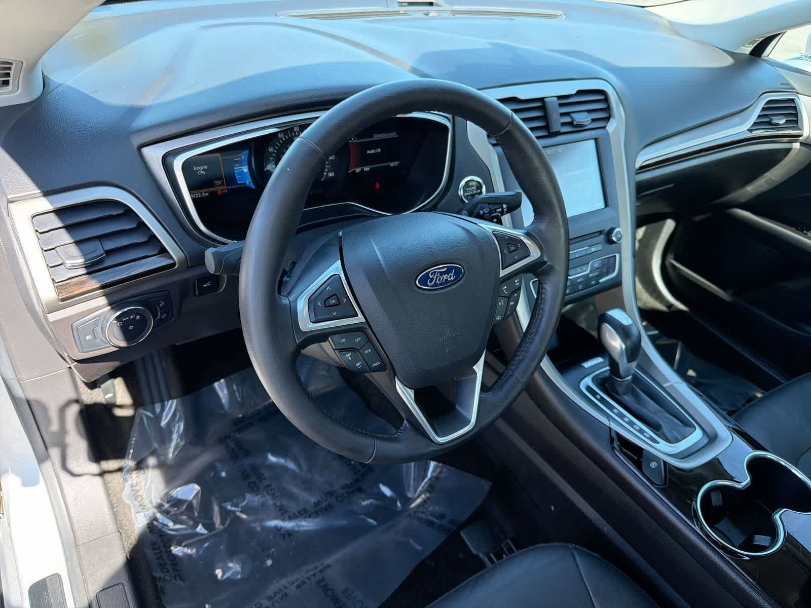 Thumbnail: 2016 Ford Fusion - 10