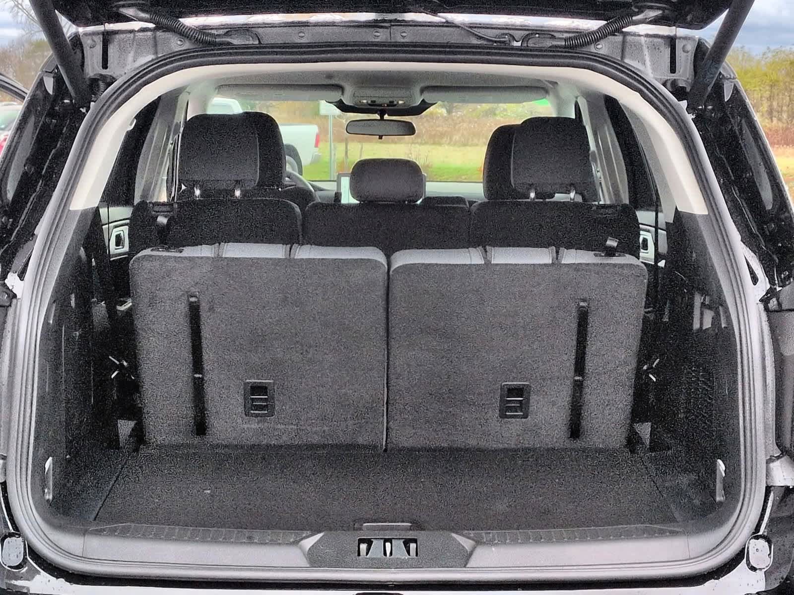 Thumbnail: 2026 Ford Explorer - 35