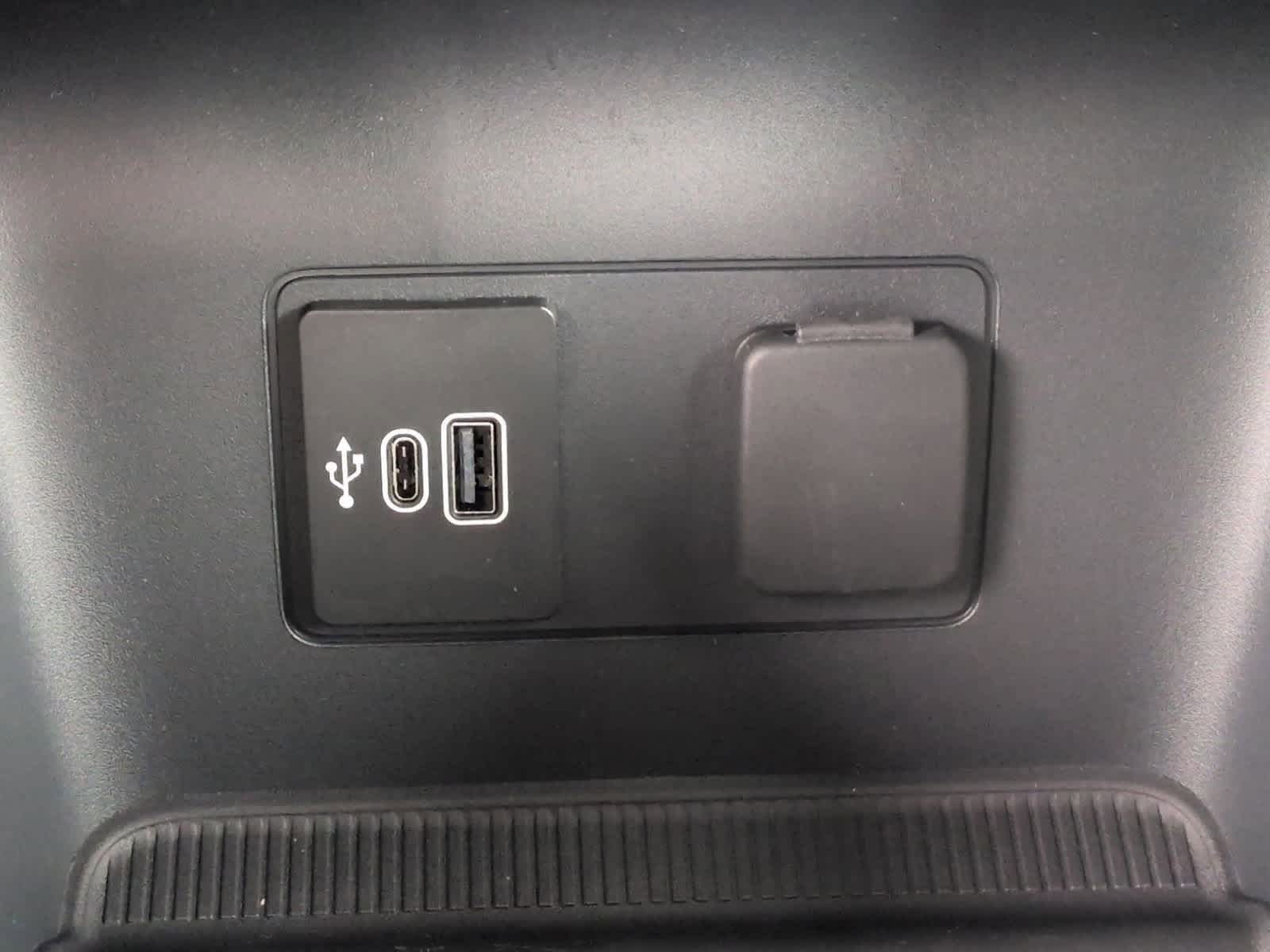 Thumbnail: 2026 Ford Explorer - 32