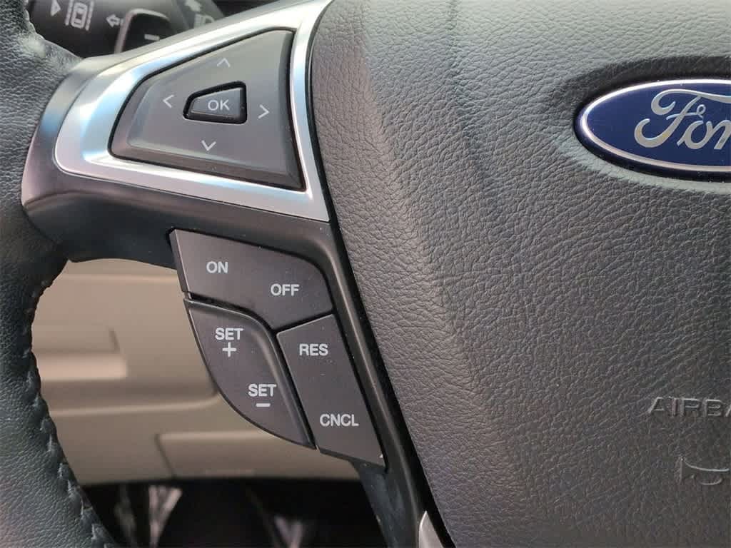 Thumbnail: 2016 Ford Edge - 26