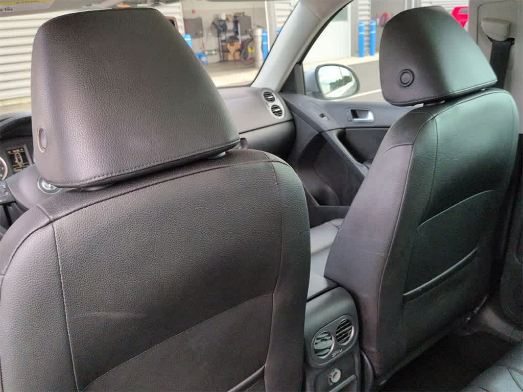 Thumbnail: 2016 Volkswagen Tiguan - 19