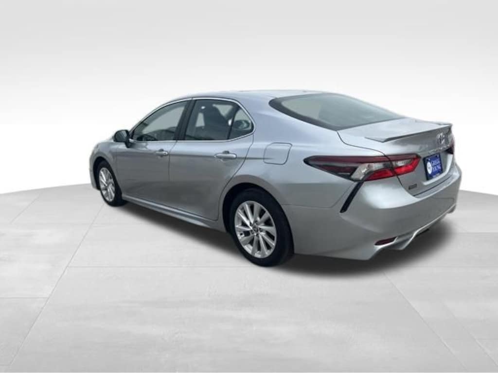 Used 2024 Toyota Camry SE Sedan